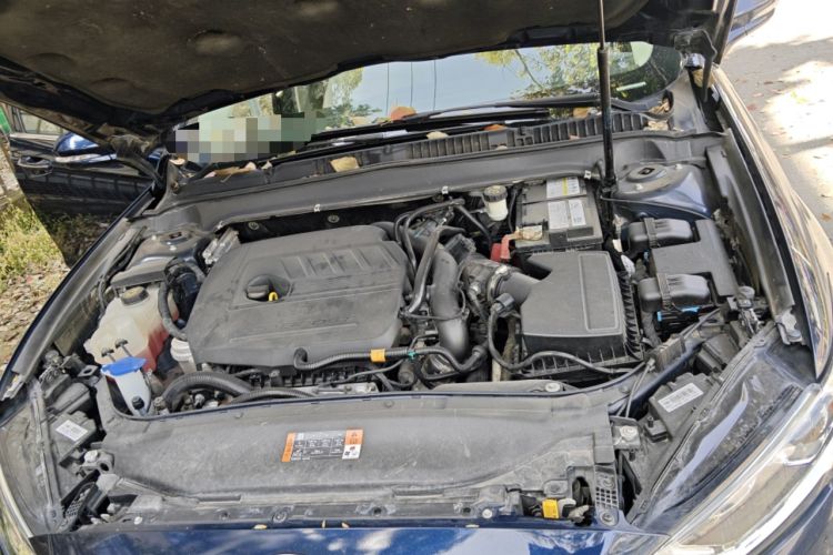 Used Ford Mondeo 2017 EcoBoost 180 Luxury Model Engine Bay