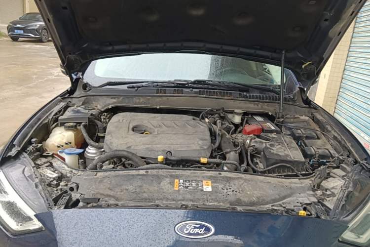 Used Ford Mondeo 2017 EcoBoost 180 Luxury Model Engine Bay