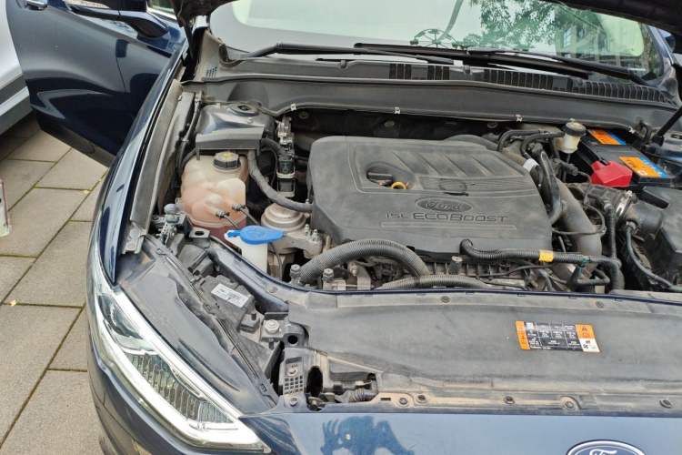 Used Ford Mondeo 2017 Restyled EcoBoost 180 Luxury Version Engine Bay Right