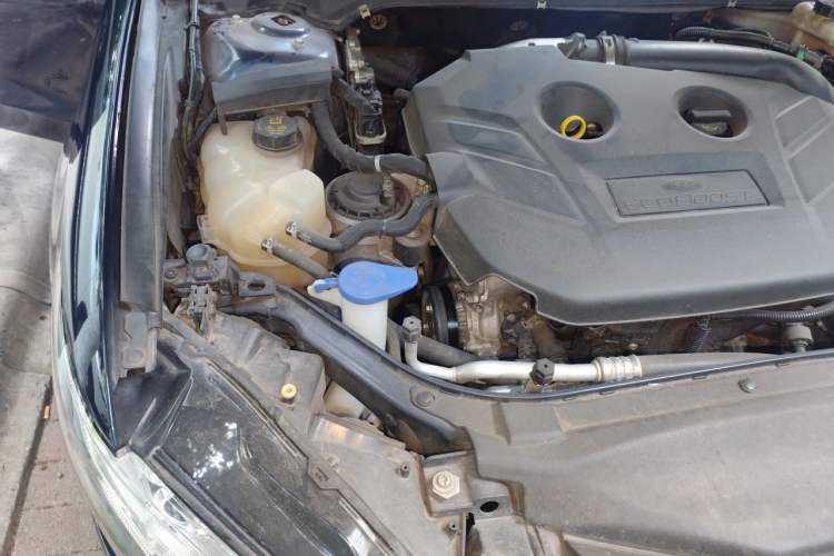 Used Ford Mondeo 2017 EcoBoost 200 Luxury Model Engine Bay Right