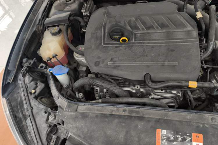 Used Ford Mondeo 2017 EcoBoost 180 Stylish Model Engine Bay Right