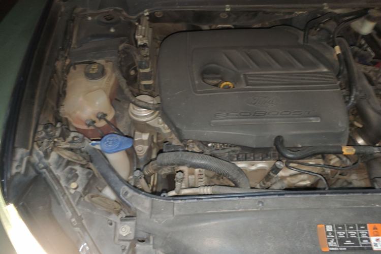 Used Ford Mondeo 2017 EcoBoost 180 Stylish Model Engine Bay Right