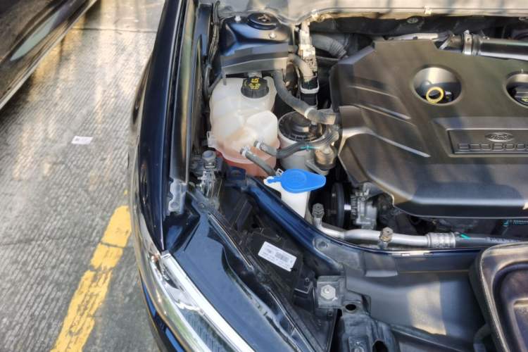 Used Ford Mondeo 2017 EcoBoost 200 Luxury Model Engine Bay Right
