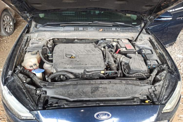 Used Ford Mondeo 2017 EcoBoost 180 Stylish Model Engine Bay