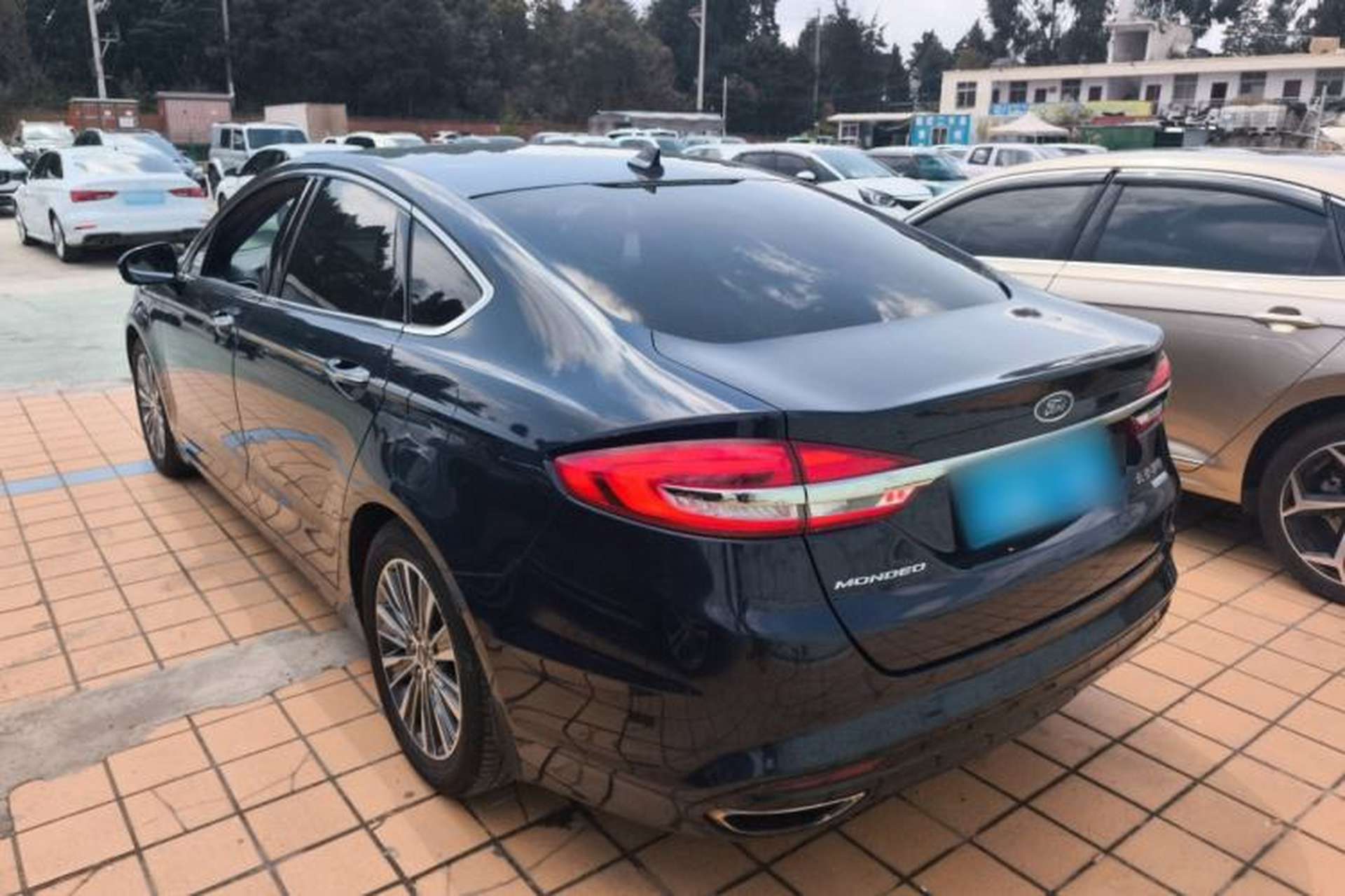 Used Ford Mondeo 2017 EcoBoost 180 Luxury Model Exterior 2