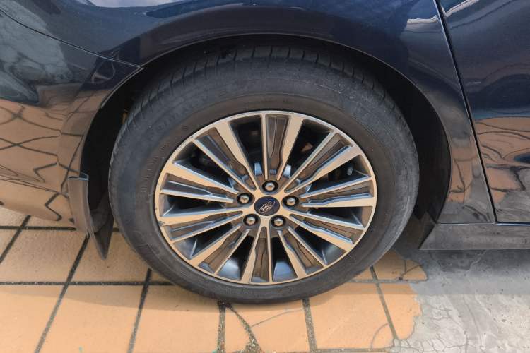Used Ford Mondeo 2017 EcoBoost 180 Luxury Model Exterior 5