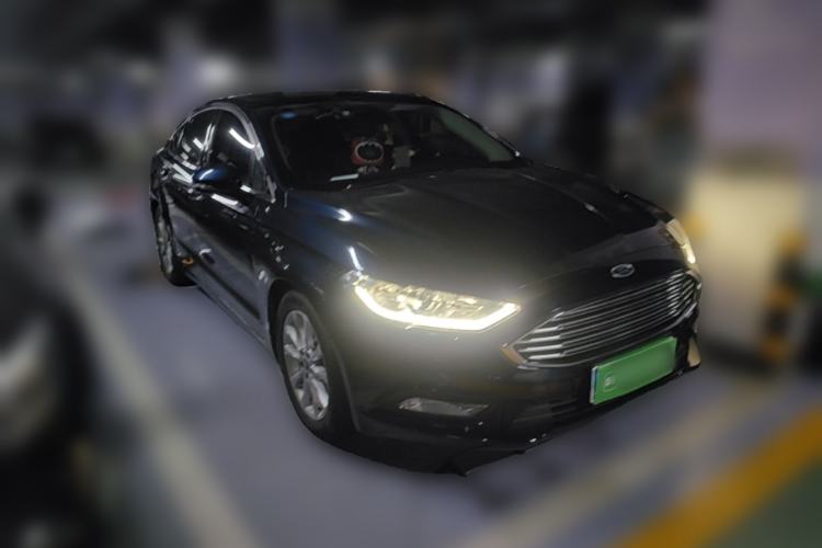 Used Ford Mondeo 2017 EcoBoost 200 Stylish Model Front Right 45 Deg