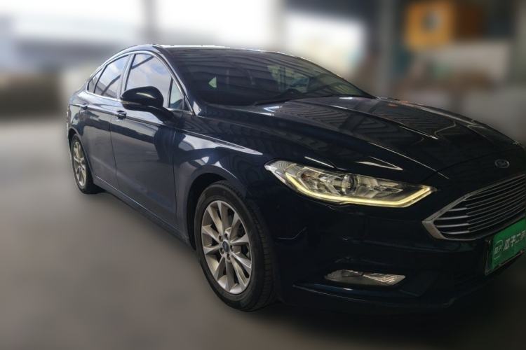Used Ford Mondeo 2017 EcoBoost 200 Stylish Model Front Right 45 Deg