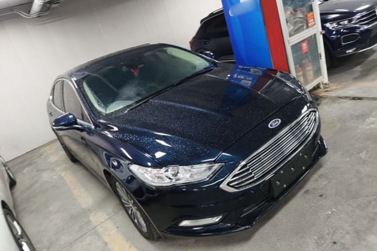 Used Ford Mondeo 2017 EcoBoost 180 Stylish Model Front Right 45 Deg