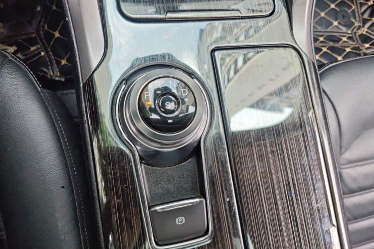Used Ford Mondeo 2017 EcoBoost 180 Stylish Model Gear Lever