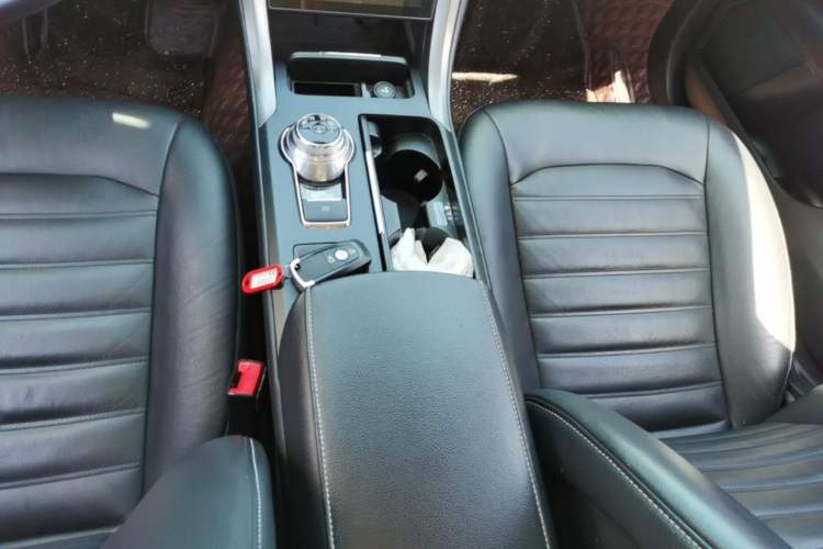Used Ford Mondeo 2017 EcoBoost 180 Stylish Model Gear Lever