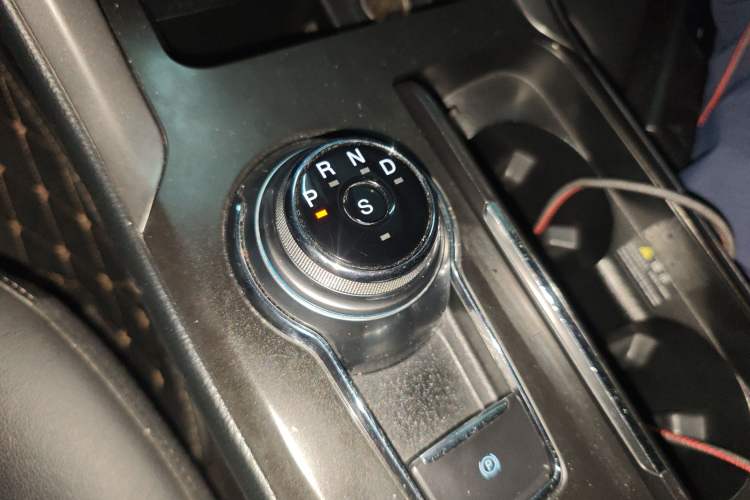 Used Ford Mondeo 2017 EcoBoost 180 Stylish Model Gear Lever