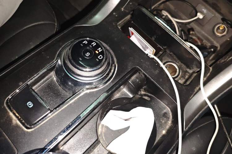 Used Ford Mondeo 2017 EcoBoost 180 Stylish Model Gear Lever