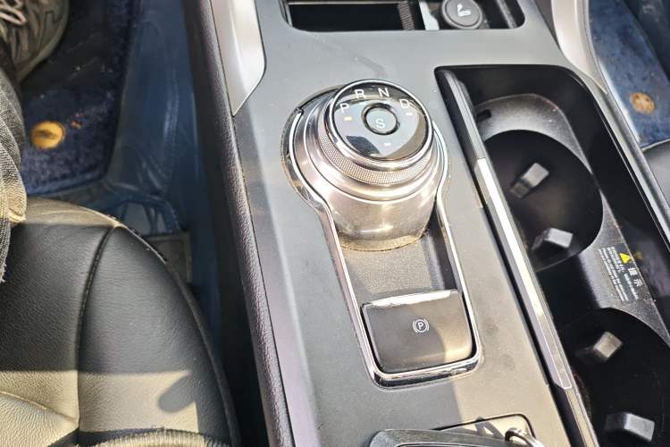 Used Ford Mondeo 2017 EcoBoost 180 Stylish Model Gear Lever