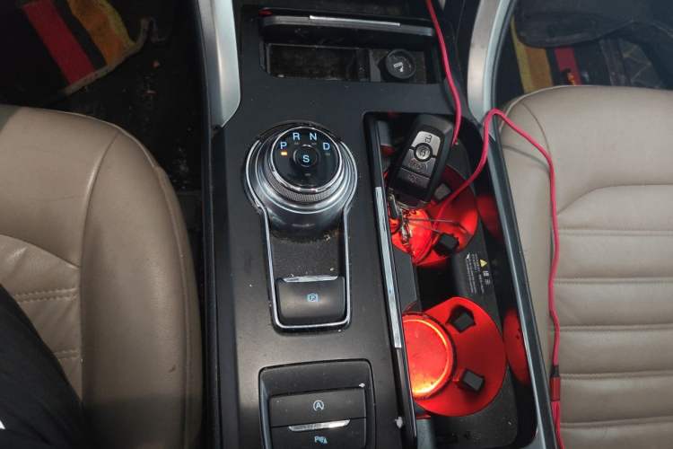 Used Ford Mondeo 2017 EcoBoost 200 Luxury Model Gear Lever