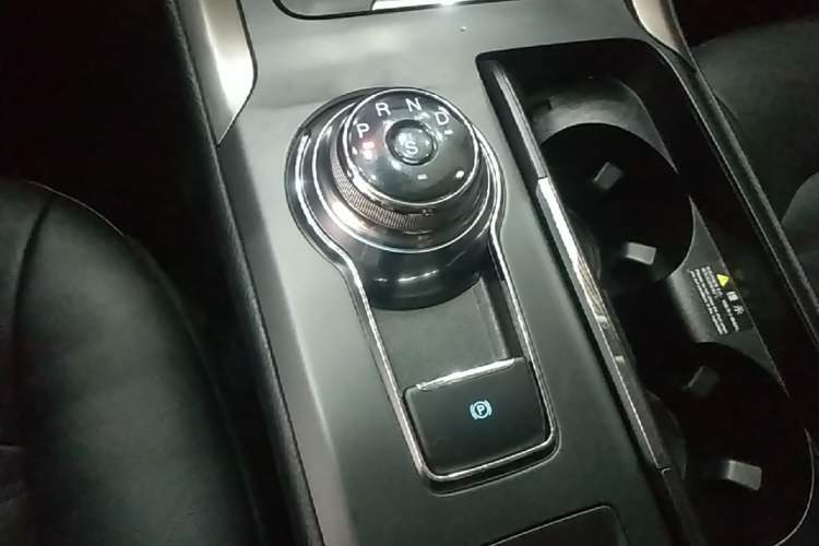 Used Ford Mondeo 2017 EcoBoost 180 Stylish Model Gear Lever