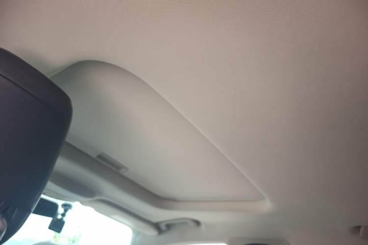 Used Ford Mondeo 2017 EcoBoost 200 Luxury Model Headliner