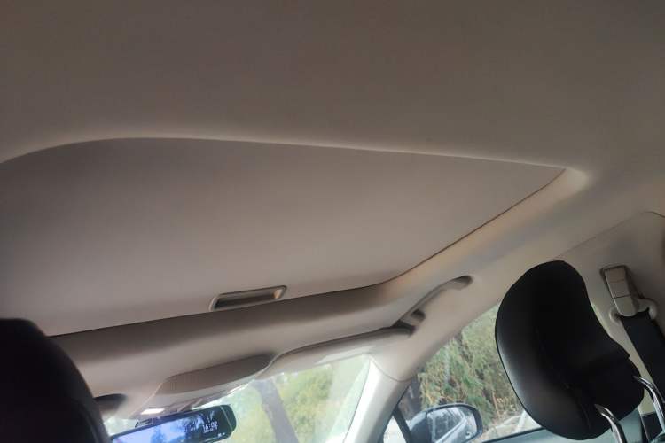 Used Ford Mondeo 2017 EcoBoost 180 Luxury Model Headliner