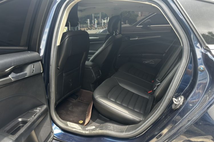 Used Ford Mondeo 2017 EcoBoost 200 Stylish Model Interior 1