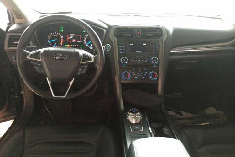 Used Ford Mondeo 2017 EcoBoost 180 Stylish Model Interior 2