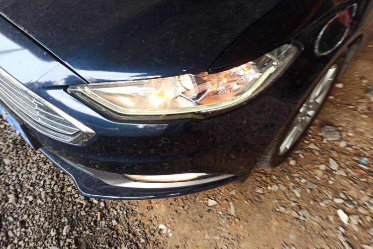 Used Ford Mondeo 2017 EcoBoost 180 Stylish Model Left Front Headlight