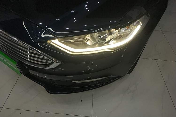 Used Ford Mondeo 2017 EcoBoost 180 Stylish Model Left Front Headlight