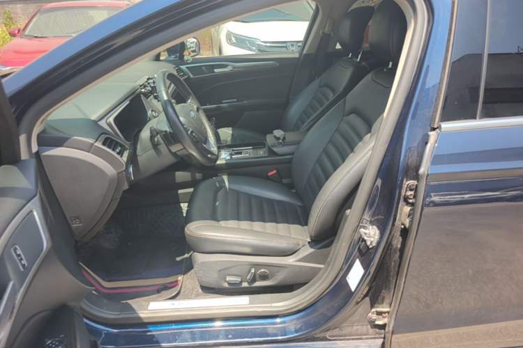 Used Ford Mondeo 2017 EcoBoost 200 Luxury Model Left Front Seat