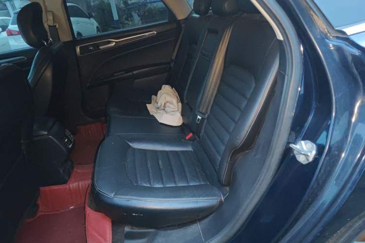 Used Ford Mondeo 2017 EcoBoost 180 Stylish Model Left Rear Seat