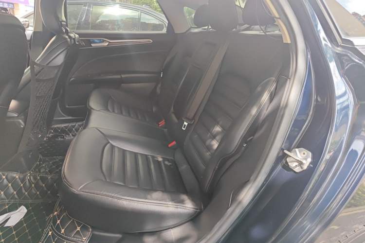 Used Ford Mondeo 2017 EcoBoost 180 Stylish Model Left Rear Seat