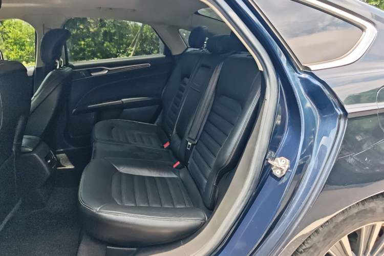 Used Ford Mondeo 2017 EcoBoost 180 Stylish Model Left Rear Seat