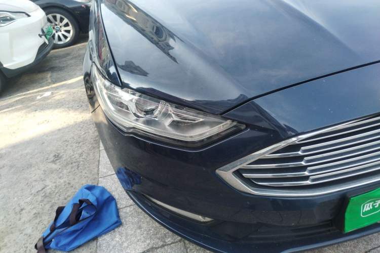 Used Ford Mondeo 2017 Facelifted EcoBoost 180 Fashion Edition Right Front Headlight