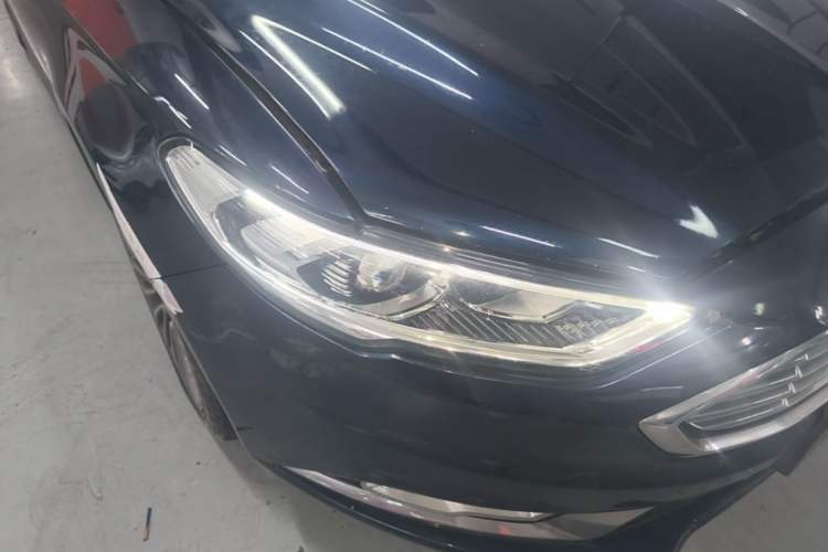 Used Ford Mondeo 2017 EcoBoost 180 Ultimate Model Right Front Headlight