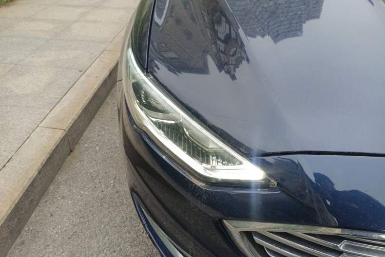 Used Ford Mondeo 2017 EcoBoost 245 Luxury Sport Model Right Front Headlight