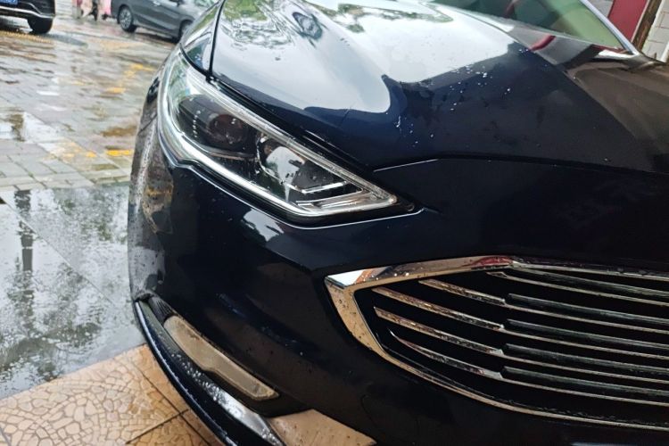 Used Ford Mondeo 2017 EcoBoost 200 Luxury Model Right Front Headlight