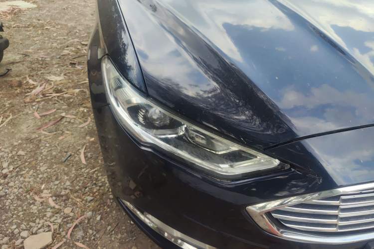 Used Ford Mondeo 2017 EcoBoost 180 Luxury Model Right Front Headlight