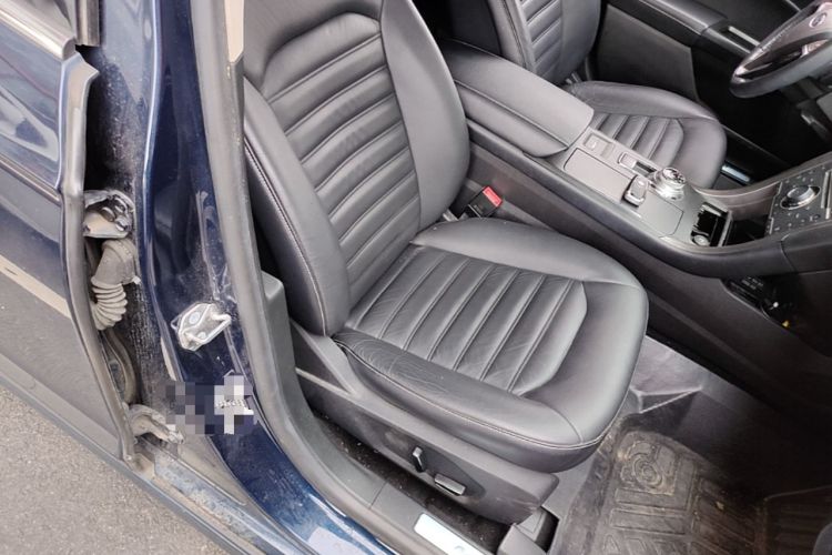 Used Ford Mondeo 2017 EcoBoost 180 Stylish Model Right Front Seat