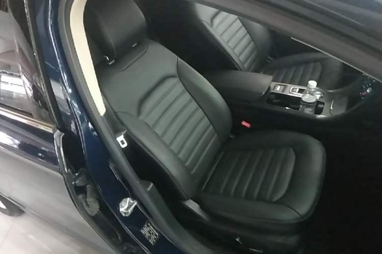 Used Ford Mondeo 2017 EcoBoost 180 Stylish Model Right Front Seat