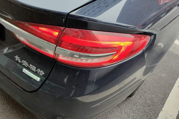 Used Ford Mondeo 2017 EcoBoost 180 Stylish Model Right Rear Taillight