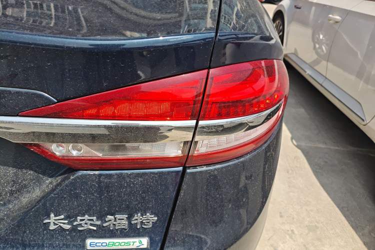 Used Ford Mondeo 2017 EcoBoost 180 Stylish Model Right Rear Taillight