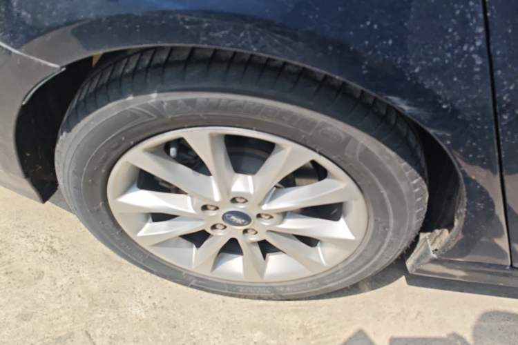 Used Ford Mondeo 2017 EcoBoost 180 Stylish Model Right Rear Wheel Hub