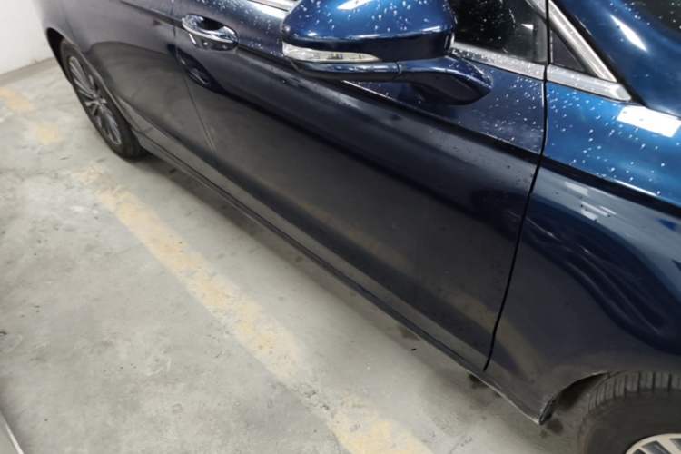 Used Ford Mondeo 2017 EcoBoost 180 Stylish Model Right Side Sill