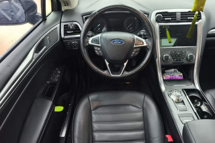 Used Ford Mondeo 2017 EcoBoost 180 Stylish Model Steering Wheel