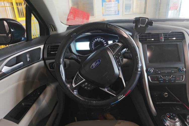 Used Ford Mondeo 2017 EcoBoost 200 Luxury Model Steering Wheel