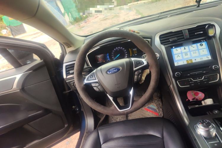 Used Ford Mondeo 2017 EcoBoost 180 Luxury Model Steering Wheel