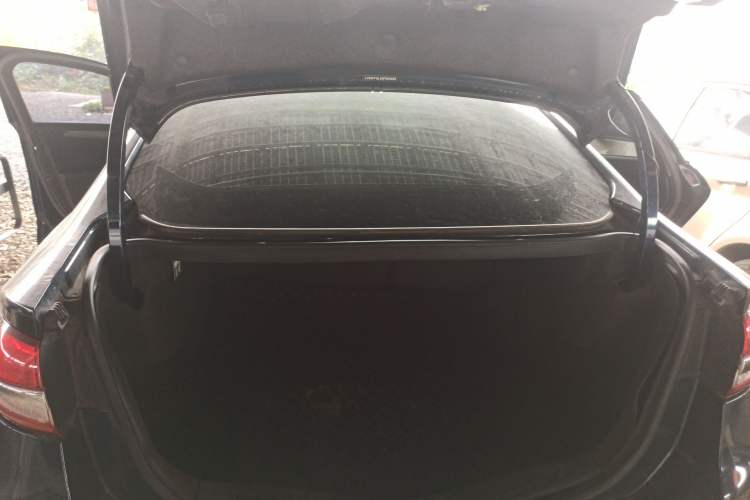 Used Ford Mondeo 2017 EcoBoost 180 Stylish Model Trunk