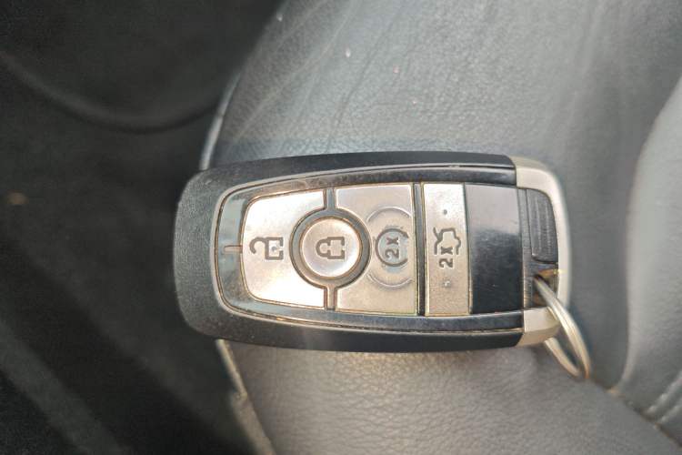 Used Ford Mondeo 2017 2.0L HEV Zhihao Model Vehicle Key