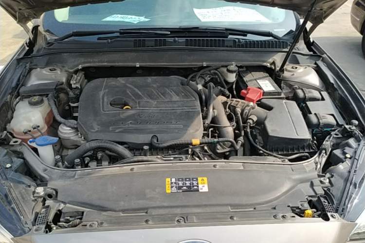 Used Ford Mondeo 2017 EcoBoost 180 Stylish Model Engine Bay