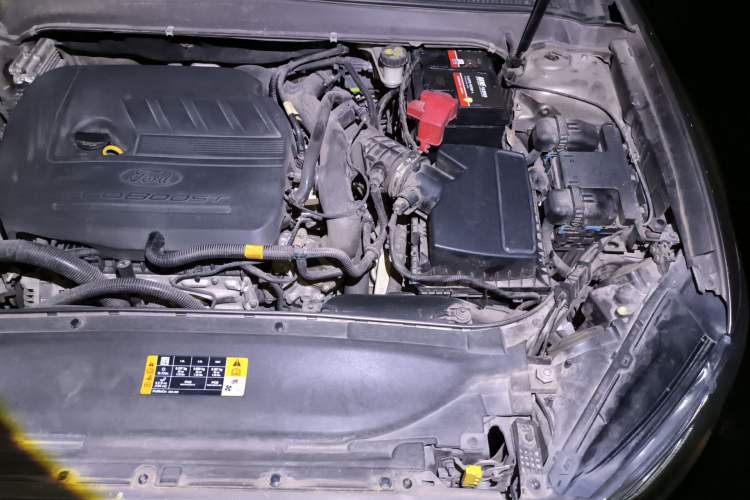 Used Ford Mondeo 2017 EcoBoost 180 Comfort Model Engine Bay Left
