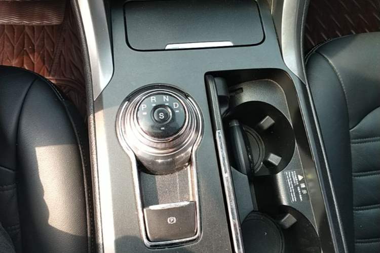 Used Ford Mondeo 2017 EcoBoost 180 Stylish Model Gear Lever