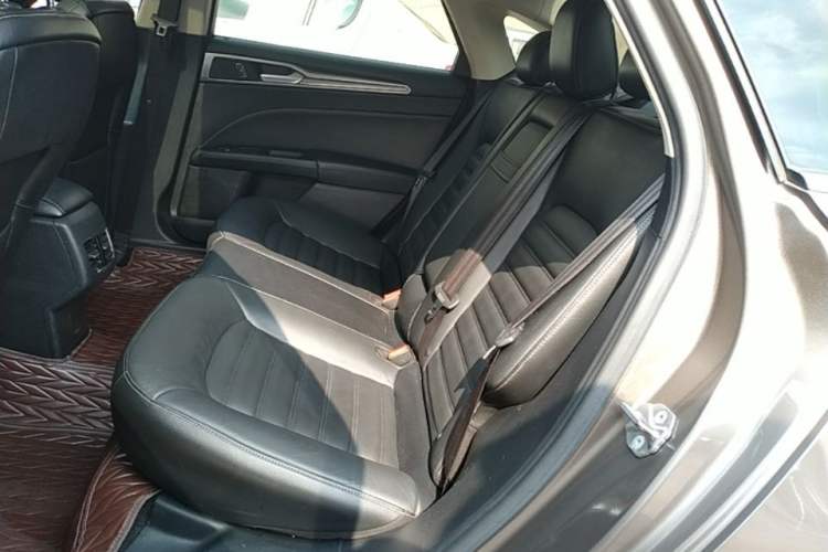 Used Ford Mondeo 2017 EcoBoost 180 Stylish Model Left Rear Seat